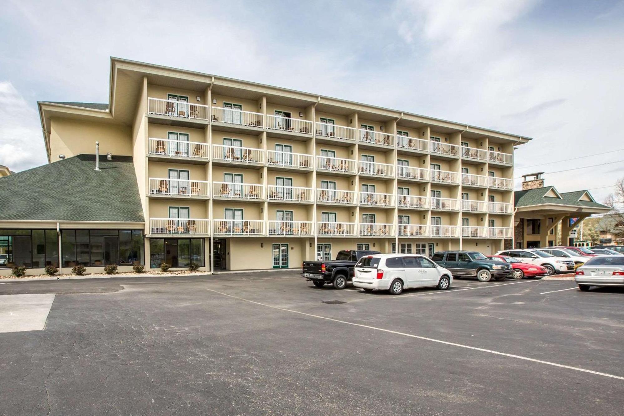 Comfort Inn & Suites At Dollywood Lane Pigeon Forge Exterior foto
