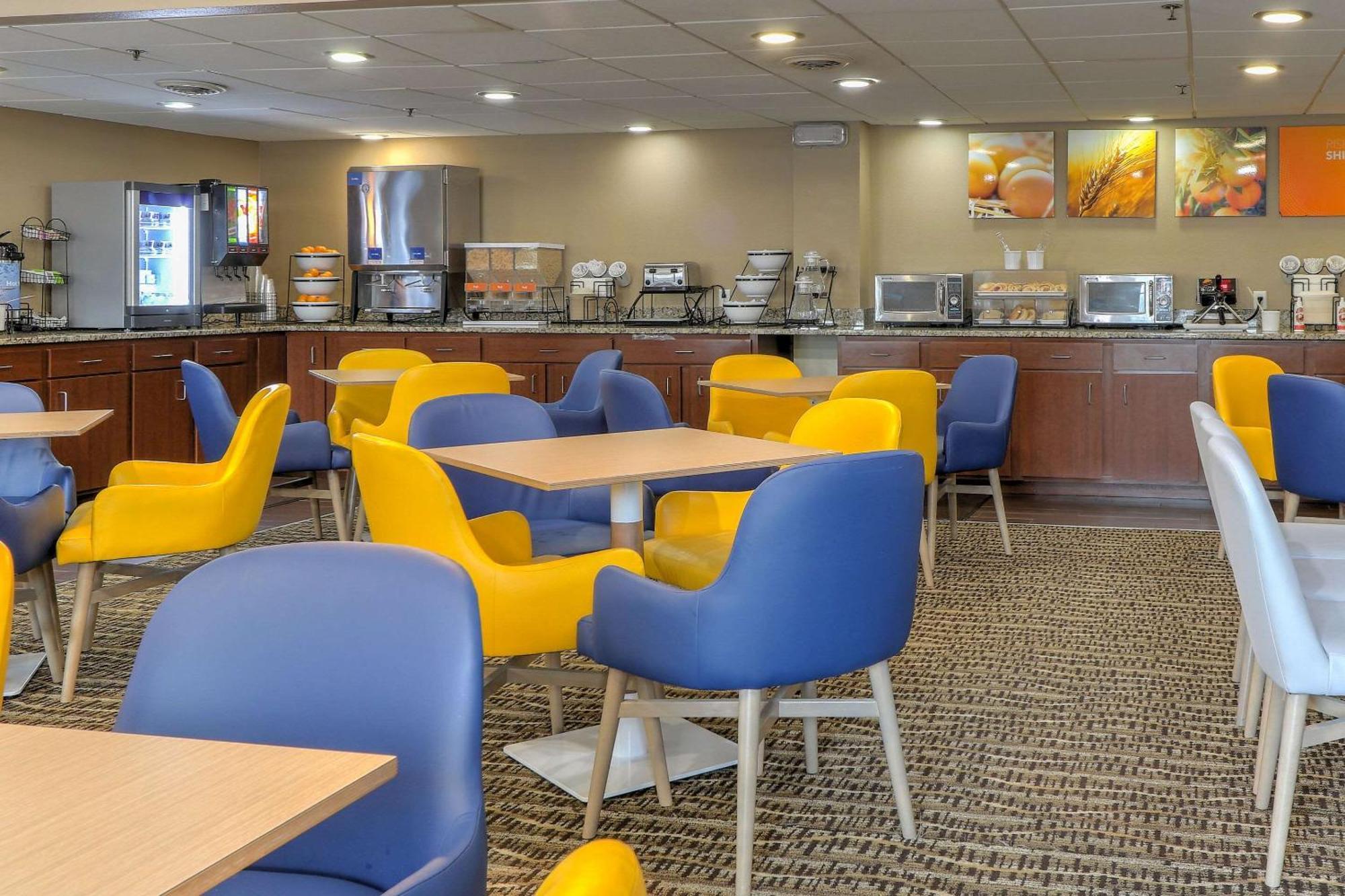Comfort Inn & Suites At Dollywood Lane Pigeon Forge Exterior foto